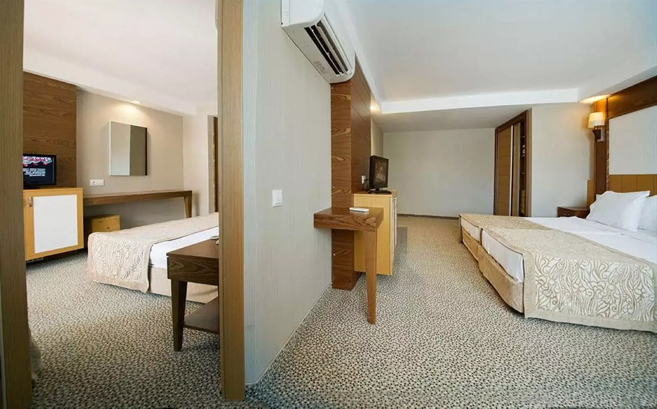 MC_SHABAVIZ (23).jpg